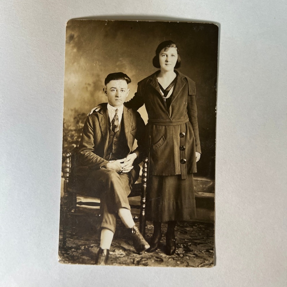 VTG 1920 Antique RPPC Real Photo Postcard Young Man Woman Siblings Flappers USA‎